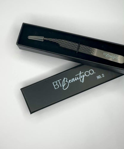 No.2 - Curved Isolation Lash Tweezer